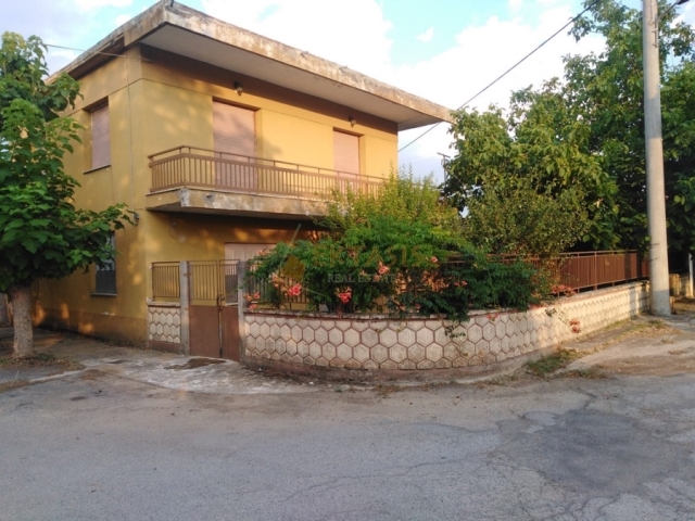 (For Sale) Residential Detached house || Arkadia/Tegea - 150 Sq.m, 3 Bedrooms, 60.000€ 